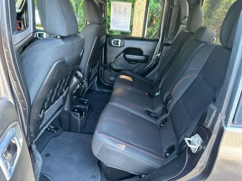 Used 2022 Jeep Gladiator Rubicon w/ Trailer Tow Package image 18