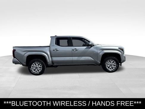 Used 2025 Toyota Tacoma SR5 image 3