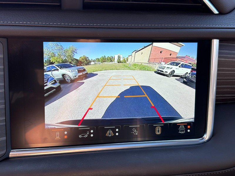 Used 2024 GMC Yukon XL Denali w/ Advanced Technology Package AWD/4WD image 24