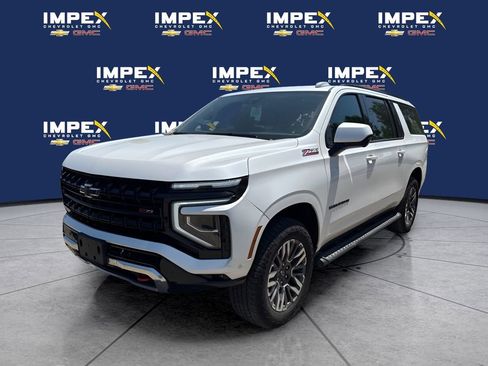 Used 2025 Chevrolet Suburban Z71 AWD/4WD image 1