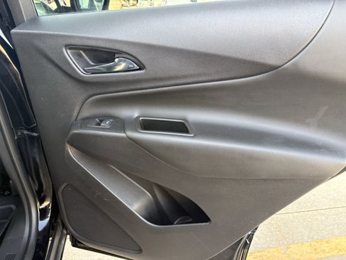 Used 2020 Chevrolet Equinox LT image 15