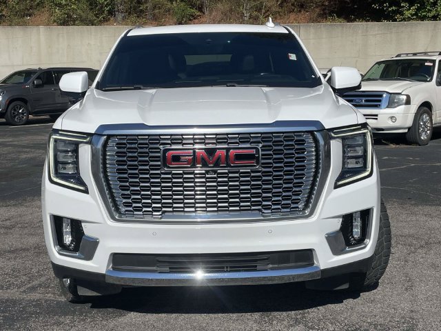 Used 2022 GMC Yukon XL Denali w/ Denali Premium Package AWD/4WD image 9