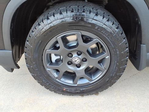 New 2025 Honda Pilot TrailSport image 13