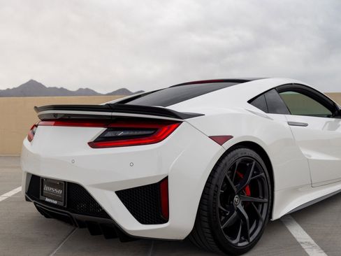 Used 2017 Acura NSX image 24