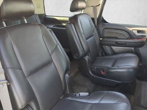 Used 2008 Cadillac Escalade AWD image 23