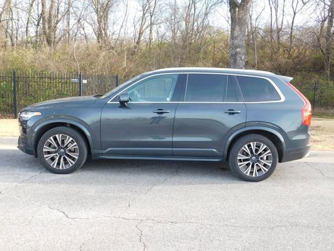 Used 2022 Volvo XC90 T5 Momentum w/ Advanced Package image 2
