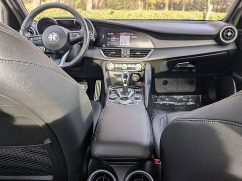 Certified 2022 Alfa Romeo Giulia Ti image 24
