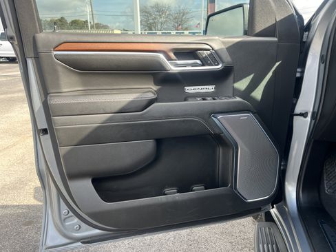 Used 2024 GMC Sierra 1500 Denali w/ Technology Package image 14
