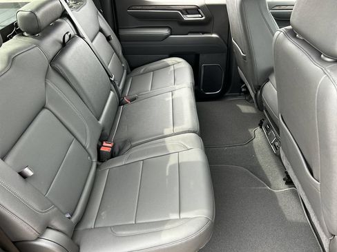 New 2026 GMC Sierra 1500 SLT AWD/4WD image 26