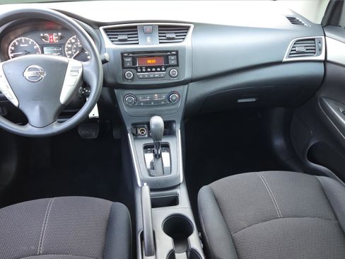 Used 2017 Nissan Sentra S image 13