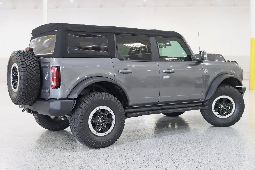Used 2021 Ford Bronco Outer Banks w/ Sasquatch Package AWD/4WD image 9