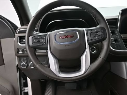 Used 2024 GMC Yukon XL SLT w/ SLT Luxury Package AWD/4WD image 28