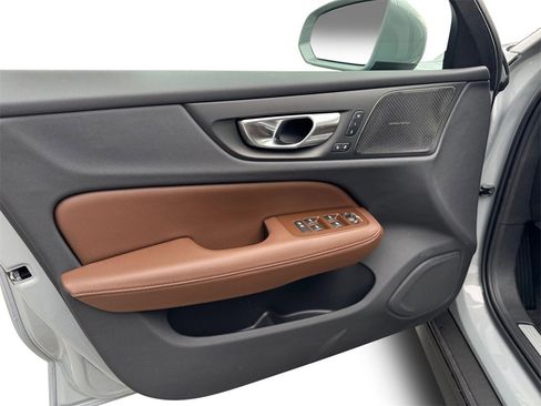 New 2026 Volvo V60 B5 Cross Country Plus w/ Protection Package Premier image 10