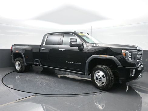Used 2023 GMC Sierra 3500 Denali w/ Denali Ultimate Package image 4