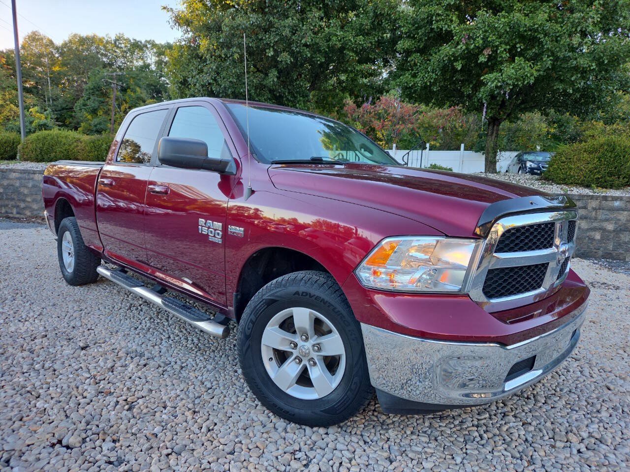 Used 2019 RAM 1500 Classic SLT AWD/4WD image 32
