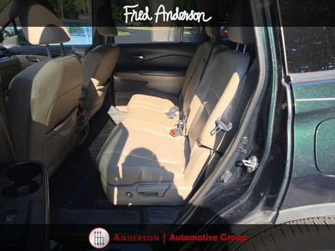 Used 2018 Honda Pilot Touring image 3