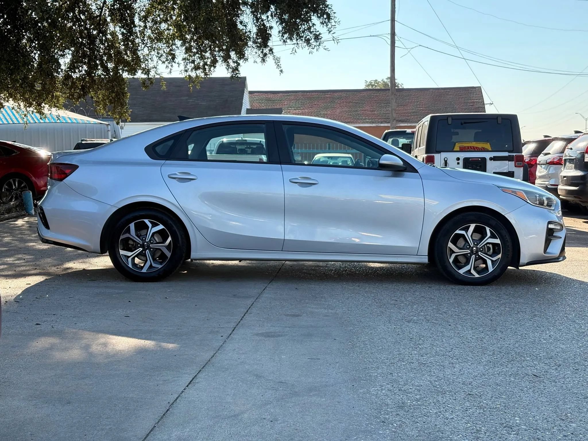 Used 2021 Kia Forte LXS FWD image 2