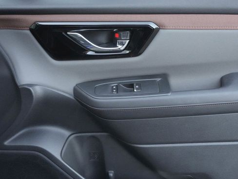 Used 2025 Subaru Forester Sport image 26