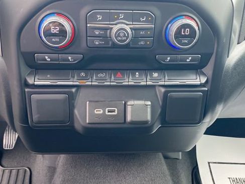 Used 2022 Chevrolet Silverado 1500 LT image 20
