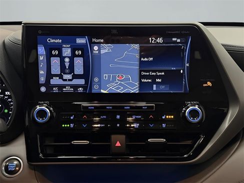 Used 2020 Toyota Highlander Limited image 19