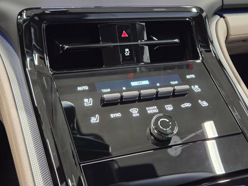 New 2026 Porsche Panamera 4 E-Hybrid AWD/4WD image 21