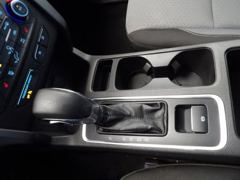 Used 2019 Ford Escape SE image 31