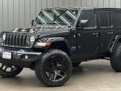 Used 2024 Jeep Wrangler Unlimited w/ Convenience Group