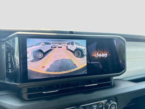 Used 2026 Jeep Wrangler Unlimited Sport AWD/4WD image 18