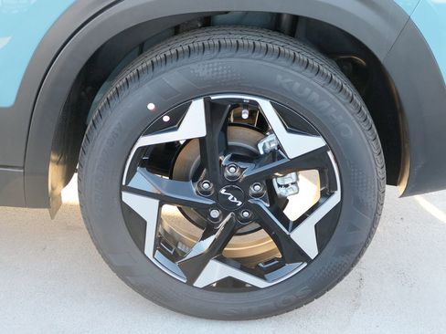 New 2026 Kia Seltos EX image 10