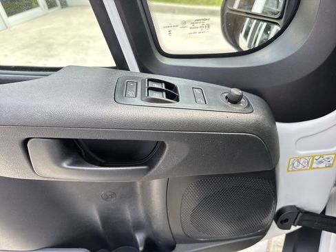 Used 2024 RAM ProMaster 2500 w/ Convenience Group FWD image 38