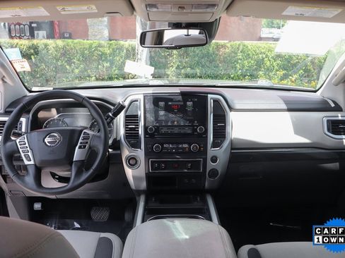 Used 2020 Nissan Titan SV w/ SV Convenience Package image 23