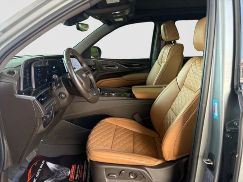 Used 2023 Cadillac Escalade Sport w/ Touring Package AWD/4WD image 12