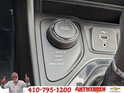 Used 2020 Jeep Cherokee Latitude Plus image 23