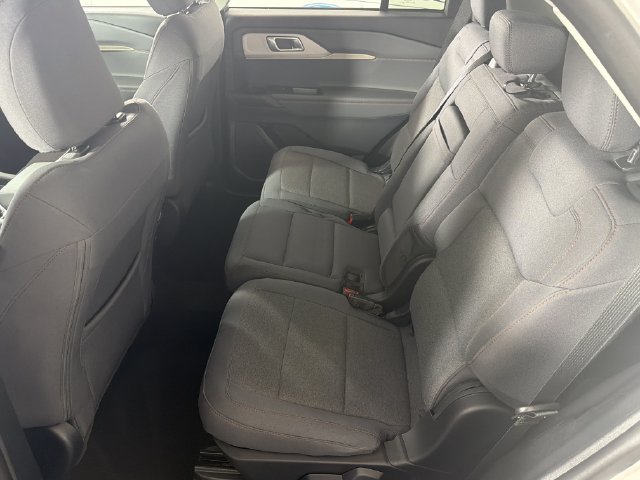Used 2026 Ford Explorer Active RWD image 21