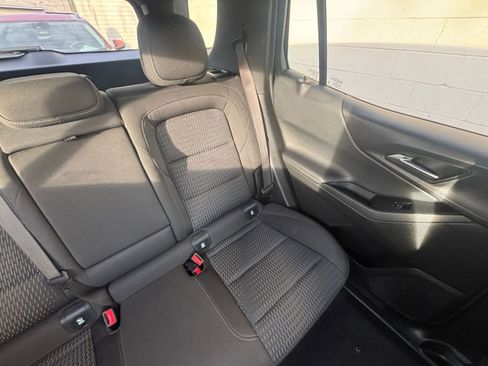 Used 2025 Chevrolet Equinox LT image 37