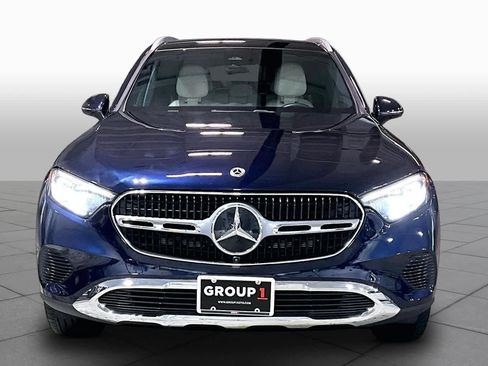 Used 2024 Mercedes-Benz GLC 300 4MATIC image 4