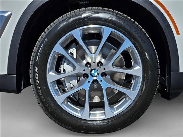 Used 2026 BMW X5 xDrive50e w/ Executive Package AWD/4WD image 10