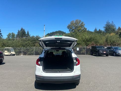 Used 2018 GMC Terrain SLE FWD image 25