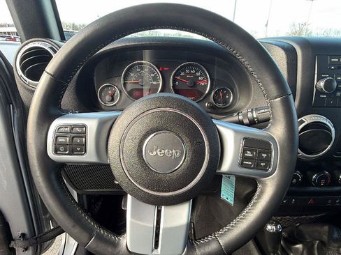 Used 2015 Jeep Wrangler Rubicon image 13