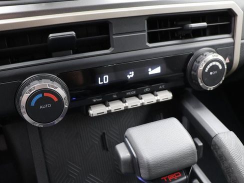 Used 2024 Toyota Tacoma TRD Off-Road image 22