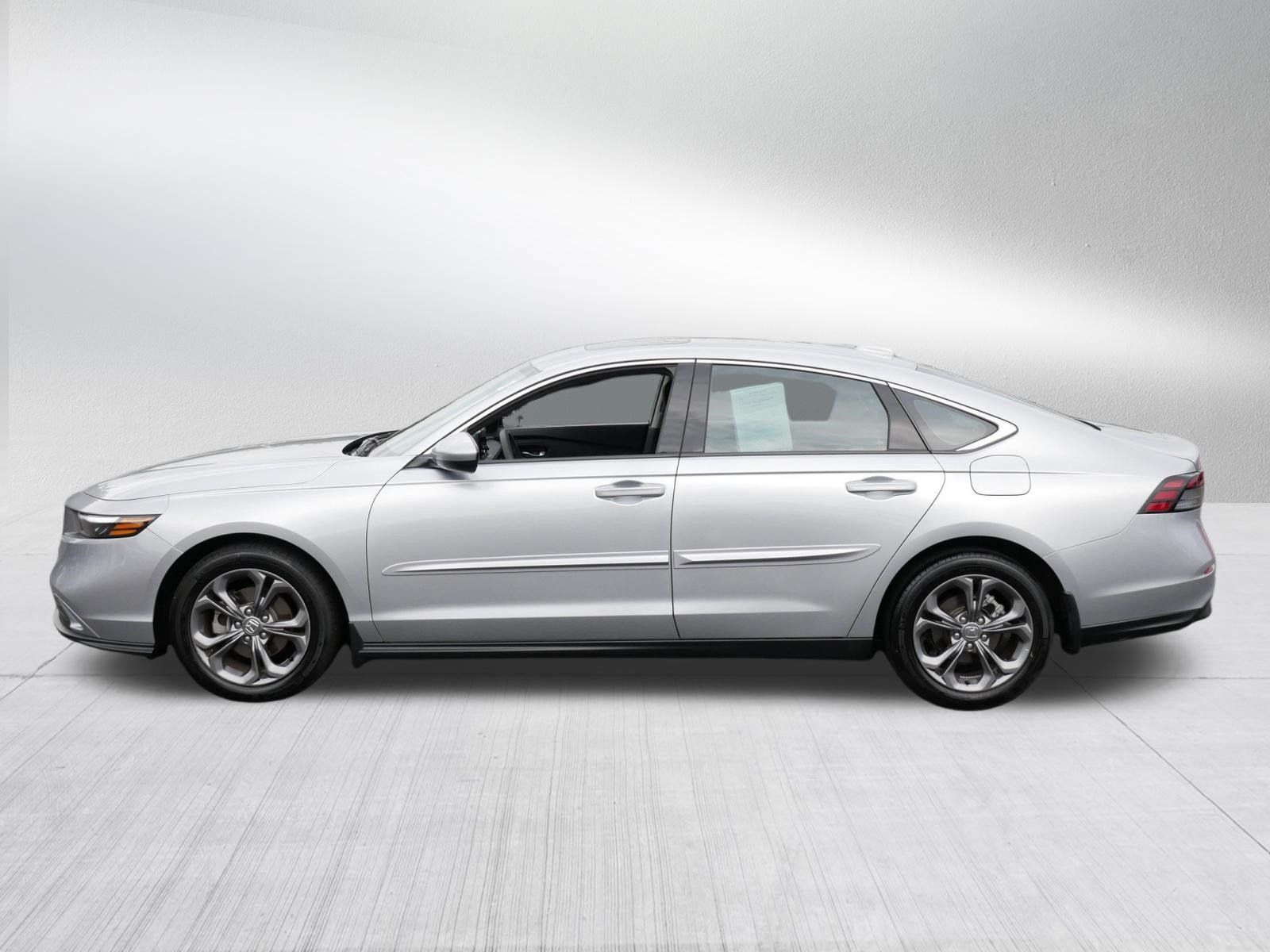 Used 2024 Honda Accord EX image 4