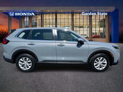 Certified 2023 Honda CR-V LX image 5