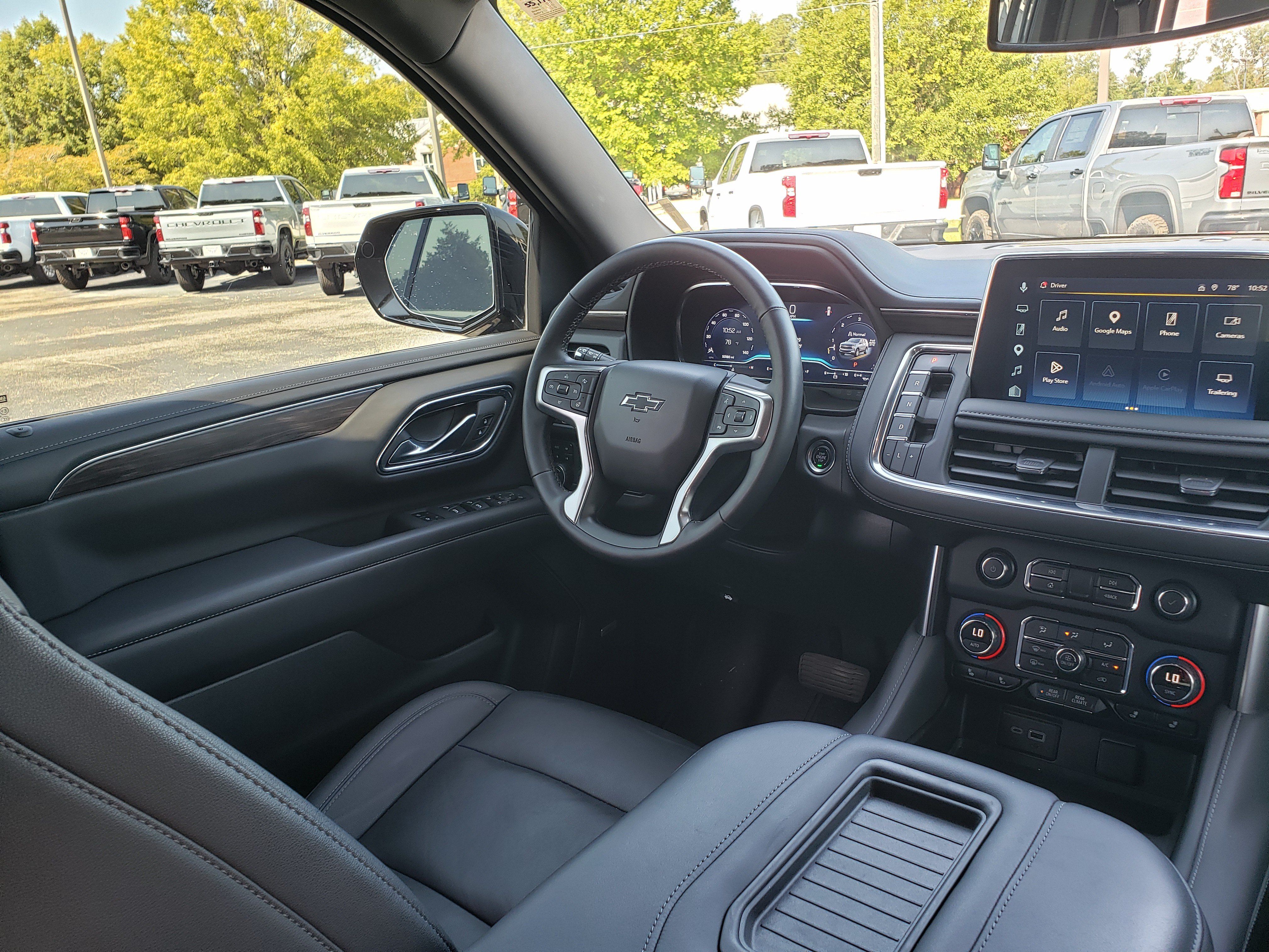 Used 2024 Chevrolet Tahoe Z71 w/ Luxury Package AWD/4WD image 38