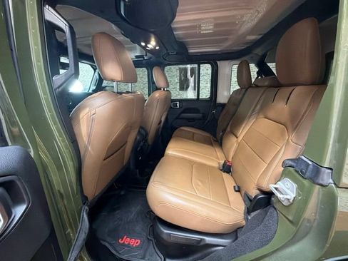 Used 2021 Jeep Wrangler Unlimited Sahara w/ Cold Weather Group AWD/4WD image 15