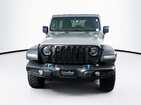 Used 2023 Jeep Wrangler Unlimited w/ 8.4" Radio Group AWD/4WD image 2