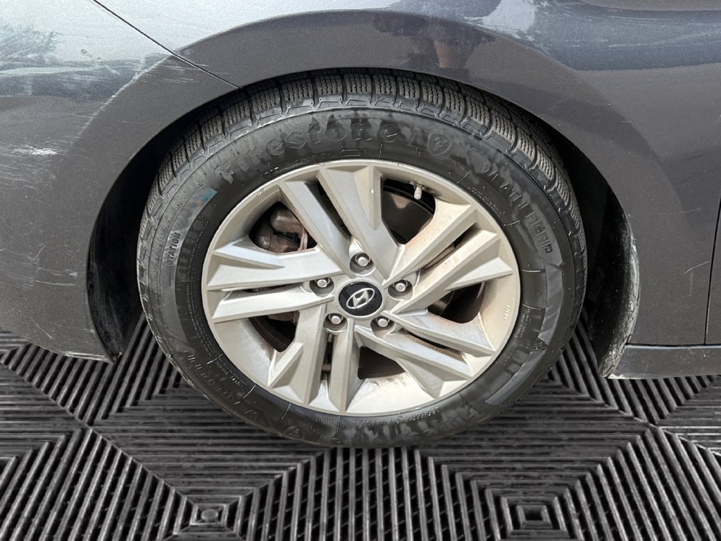 Used 2020 Hyundai Elantra SEL FWD image 14