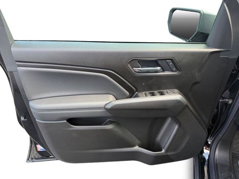 New 2026 Chevrolet Colorado LT w/ LT Convenience Package AWD/4WD image 9