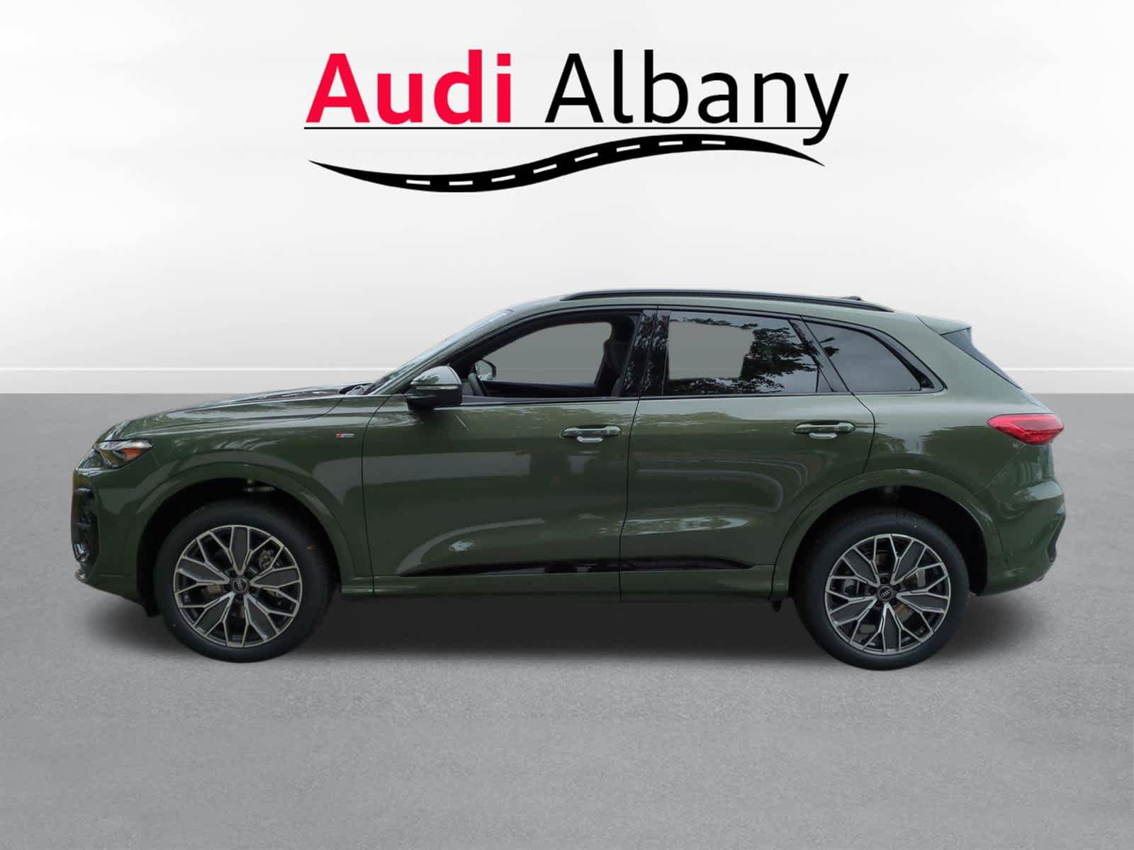 New 2026 Audi Q5 Premium Plus AWD/4WD image 2