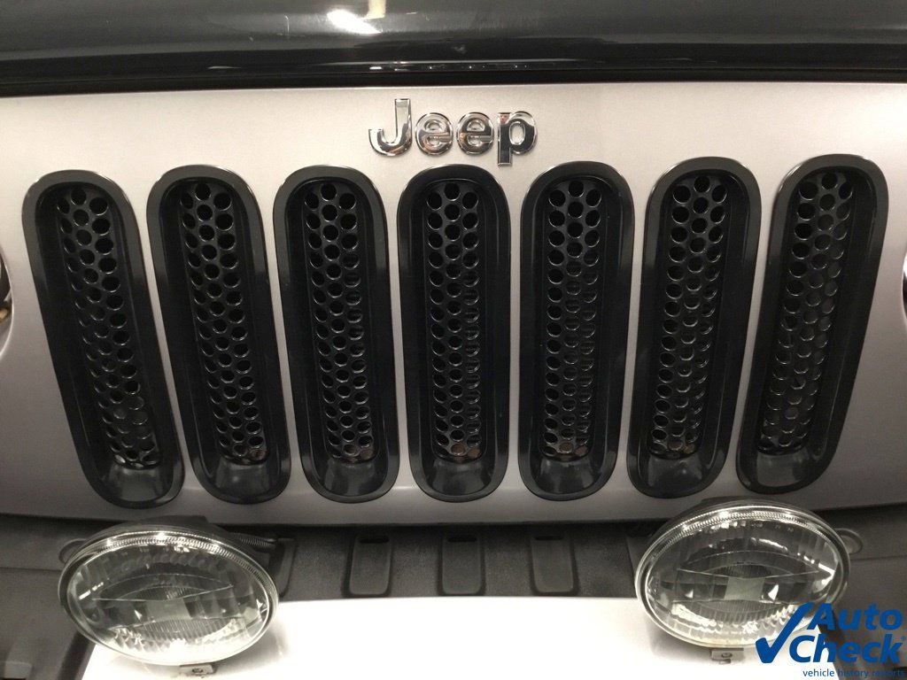 Used 2014 Jeep Wrangler Sahara w/ Dual Top Group AWD/4WD image 22