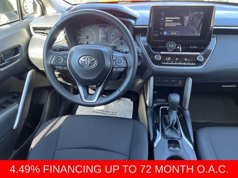 Certified 2025 Toyota Corolla Cross LE image 30